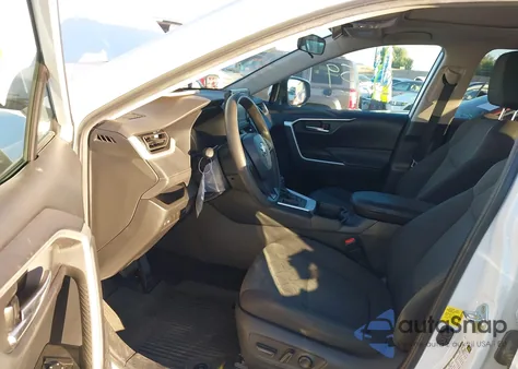 2021 Toyota Rav4 Xle z USA, uszkodzony, nr VIN 2T3W1RFV8MW160434